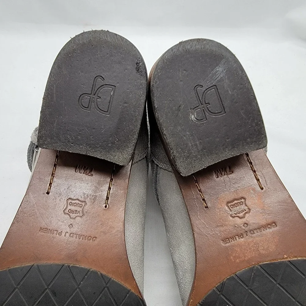 Donald J. Pliner Gray Suede Leather Buckle Ankle Boots Western Women Size 7.5 M - Picture 14 of 14